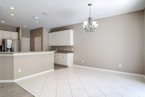House in Wesley Chapel, Florida 3 bedrooms, 159.98 sq.m. № 1895122 - photo 11
