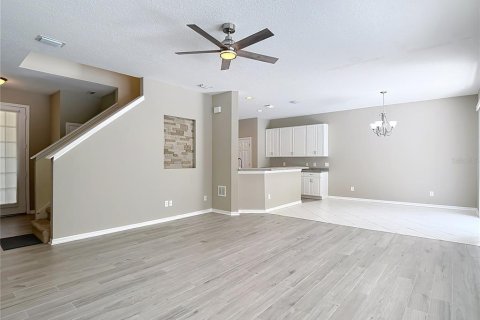 House in Wesley Chapel, Florida 3 bedrooms, 159.98 sq.m. № 1895122 - photo 10