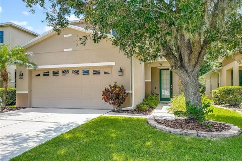 House in Wesley Chapel, Florida 3 bedrooms, 159.98 sq.m. № 1895122 - photo 1