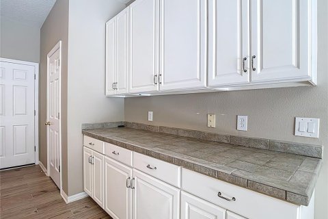 House in Wesley Chapel, Florida 3 bedrooms, 159.98 sq.m. № 1895122 - photo 21