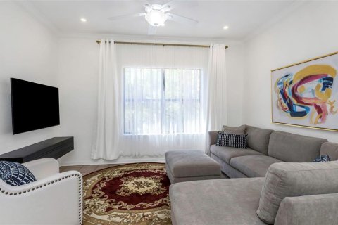 Condo in Palm Harbor, Florida, 2 bedrooms № 2201030 - photo 17