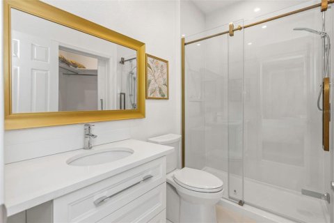 Condo in Palm Harbor, Florida, 2 bedrooms № 2201030 - photo 22