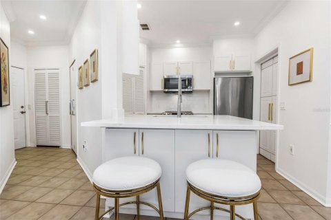 Condo in Palm Harbor, Florida, 2 bedrooms № 2201030 - photo 11