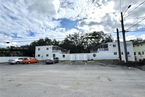 Appartement à louer à Miami Springs, Floride: 1 chambre, 622.07 m2 № 1986106 - photo 11
