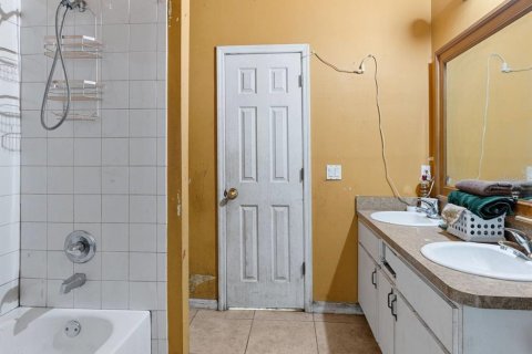 House in Ocala, Florida 3 bedrooms, 173.54 sq.m. № 1894421 - photo 8