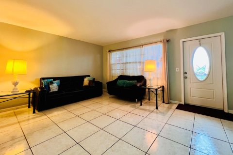 Copropriété à vendre à West Palm Beach, Floride: 1 chambre, 76.09 m2 № 2155126 - photo 4
