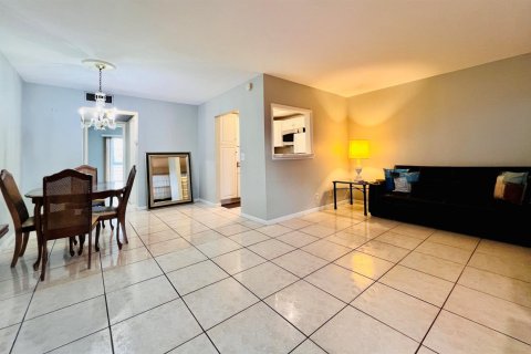 Copropriété à vendre à West Palm Beach, Floride: 1 chambre, 76.09 m2 № 2155126 - photo 3