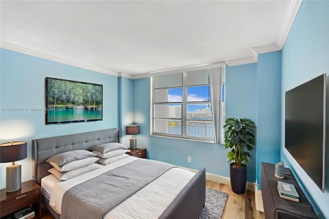 Condo in Sunny Isles Beach, Florida, 2 bedrooms  № 1832310 - photo 1