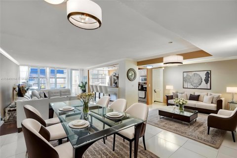 Condo in Sunny Isles Beach, Florida, 2 bedrooms  № 1832310 - photo 13
