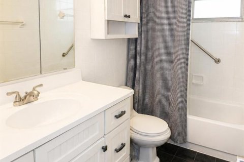 Купить кондоминиум в Стьюарт, Флорида 3 комнаты, 92.16м2, № 2175774 - фото 16