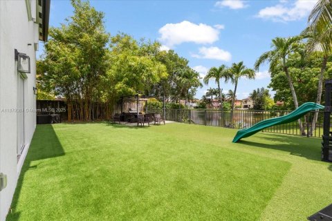 Купить виллу или дом в Майами, Флорида 3 спальни, 194.07м2, № 1949580 - фото 7