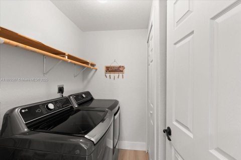 Купить виллу или дом в Майами, Флорида 3 спальни, 194.07м2, № 1949580 - фото 13