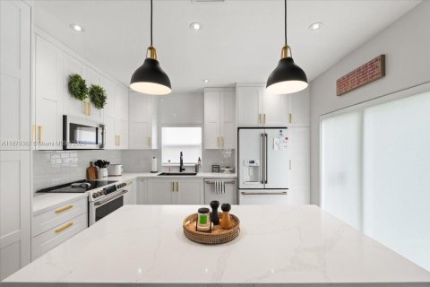 Купить виллу или дом в Майами, Флорида 3 спальни, 194.07м2, № 1949580 - фото 15