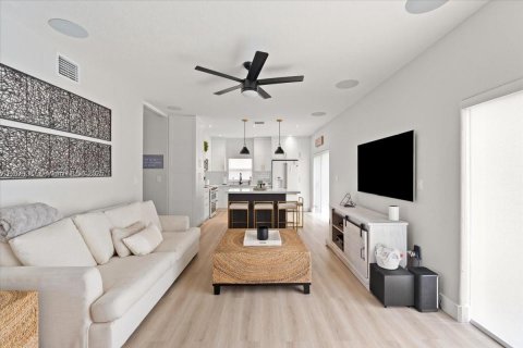 Купить виллу или дом в Майами, Флорида 3 спальни, 194.07м2, № 1949580 - фото 12