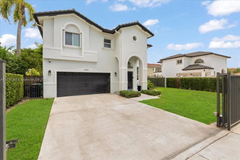 Купить виллу или дом в Майами, Флорида 3 спальни, 194.07м2, № 1949580 - фото 3