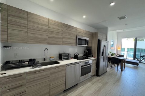 Condominio en venta en Miami, Florida, 1 dormitorio, 56.39 m2 № 1712154 - foto 1