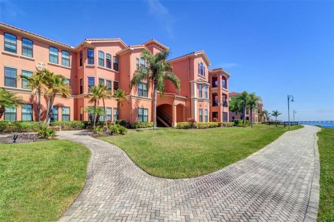 Condo à Clearwater, Floride, 2 chambres  № 2406334