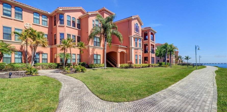 Condo à Clearwater, Floride, 2 chambres  № 2406334