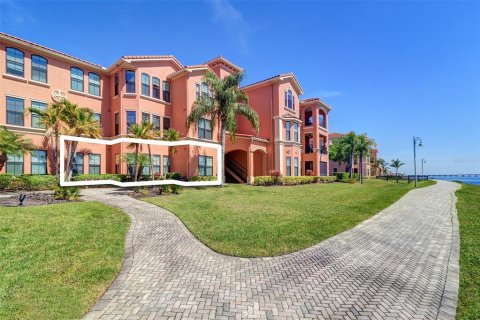 Copropriété à louer à Clearwater, Floride: 2 chambres, 114.27 m2 № 2406334 - photo 2