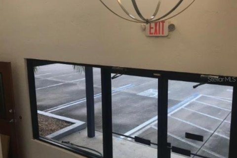 Propiedad comercial en alquiler en Edgewater, Florida, 551.93 m2 № 1845133 - foto 4