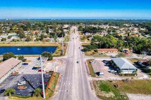 Propiedad comercial en alquiler en Edgewater, Florida, 551.93 m2 № 1845133 - foto 13