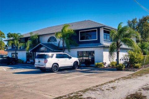 Propiedad comercial en alquiler en Edgewater, Florida, 551.93 m2 № 1845133 - foto 23