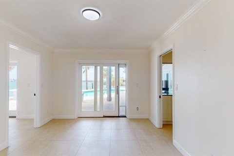 House in Saint Pete Beach, Florida 3 bedrooms, 214.14 sq.m. № 1846561 - photo 22