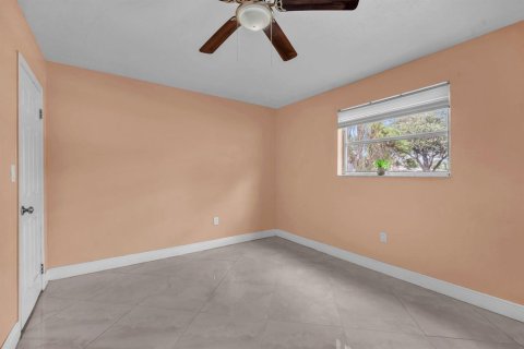 Villa ou maison à louer à Sunrise, Floride: 3 chambres, 145.3 m2 № 2411799 - photo 23