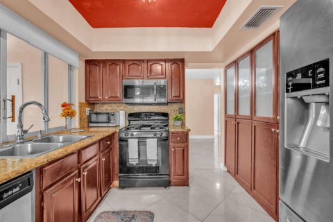 Villa ou maison à louer à Sunrise, Floride: 3 chambres, 145.3 m2 № 2411799 - photo 8