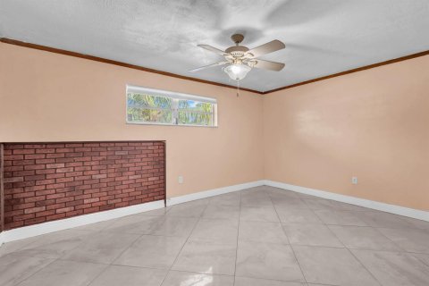 Villa ou maison à louer à Sunrise, Floride: 3 chambres, 145.3 m2 № 2411799 - photo 12