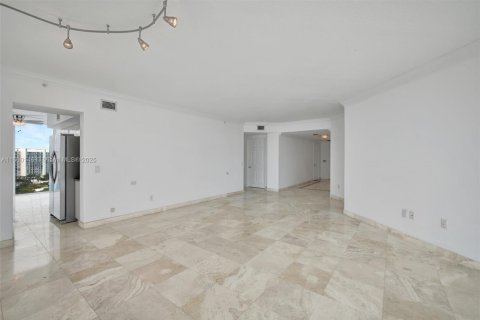 Condo in Aventura, Florida, 3 bedrooms  № 1713095 - photo 6