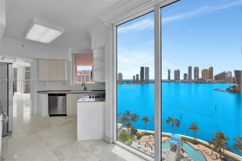 Condo in Aventura, Florida, 3 bedrooms  № 1713095 - photo 20