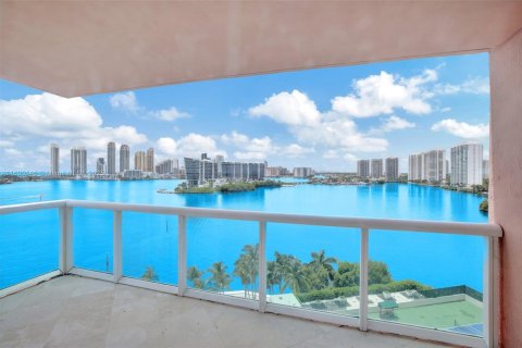 Condo in Aventura, Florida, 3 bedrooms  № 1713095 - photo 11