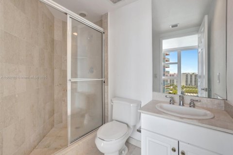Condo in Aventura, Florida, 3 bedrooms  № 1713095 - photo 29