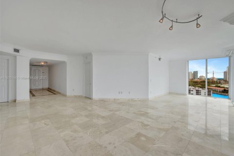 Condo in Aventura, Florida, 3 bedrooms  № 1713095 - photo 3