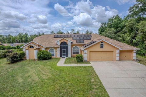 House in Dunnellon, Florida 4 bedrooms, 226.96 sq.m. № 2266840 - photo 16