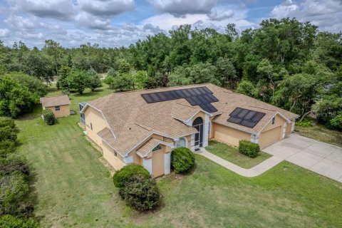 House in Dunnellon, Florida 4 bedrooms, 226.96 sq.m. № 2266840 - photo 11