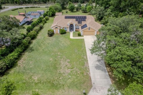 House in Dunnellon, Florida 4 bedrooms, 226.96 sq.m. № 2266840 - photo 2