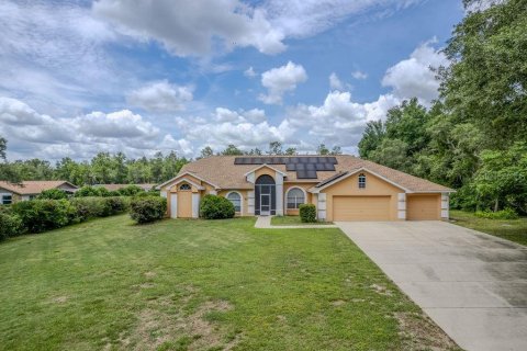 House in Dunnellon, Florida 4 bedrooms, 226.96 sq.m. № 2266840