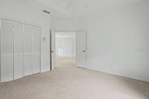 House in Dunnellon, Florida 4 bedrooms, 226.96 sq.m. № 2266840 - photo 23