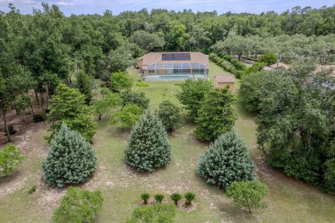 House in Dunnellon, Florida 4 bedrooms, 226.96 sq.m. № 2266840 - photo 7