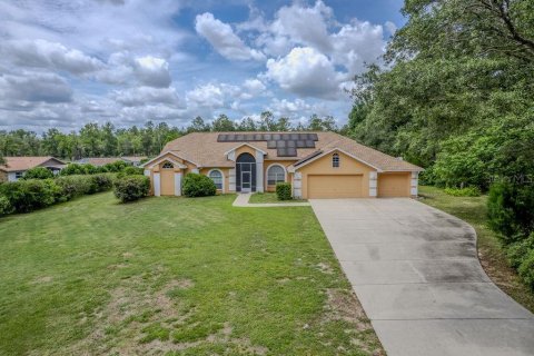 House in Dunnellon, Florida 4 bedrooms, 226.96 sq.m. № 2266840 - photo 17
