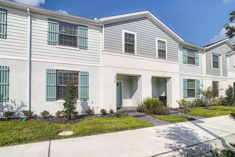 Townhouse in Kissimmee, Florida 5 bedrooms, 210.24 sq.m. № 1143356 - photo 1