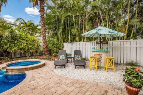 House in Holmes Beach, Florida 3 bedrooms, 211.91 sq.m. № 1643108 - photo 27