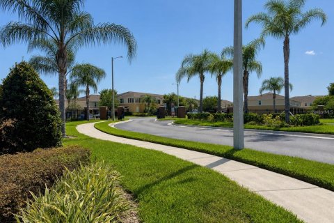 Touwnhouse à vendre à Gibsonton, Floride: 3 chambres, 162.76 m2 № 2308501 - photo 9