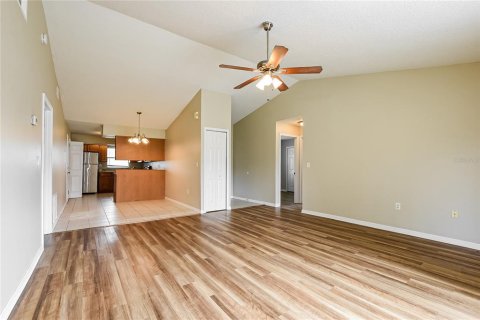 Villa ou maison à louer à Kissimmee, Floride: 3 chambres, 123.47 m2 № 2150205 - photo 2