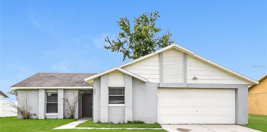 Villa ou maison à Kissimmee, Floride 3 chambres, 123.47 m2 № 2150205
