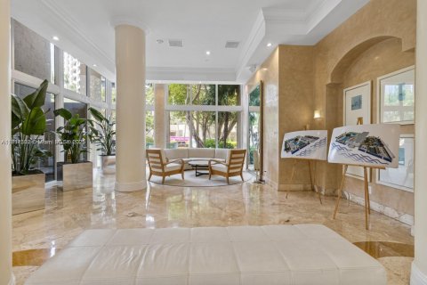 Condo in Miami, Florida, 1 bedroom  № 1823551 - photo 27