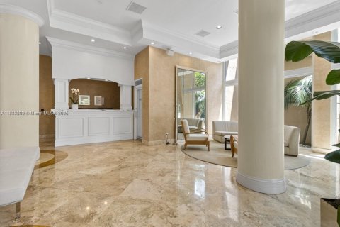 Condo in Miami, Florida, 1 bedroom  № 1823551 - photo 28