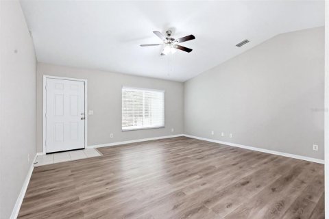 Villa ou maison à vendre à North Port, Floride: 3 chambres, 117.99 m2 № 2093328 - photo 6